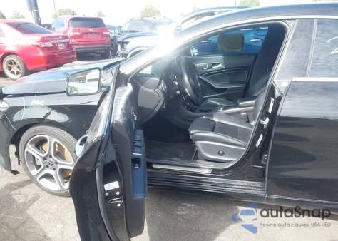 2019 Mercedes-Benz Cla 250 z USA, uszkodzony, nr VIN WDDSJ4EB1KN740384